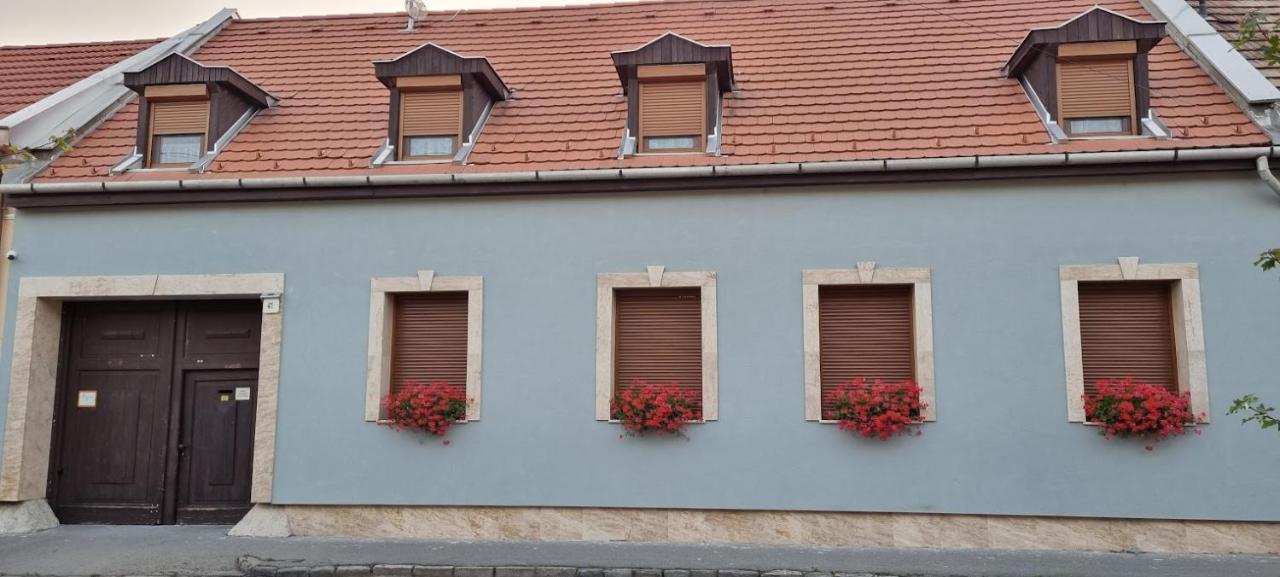 Hotel Szekely Vendeghaz Ostrzyhom Zewnętrze zdjęcie